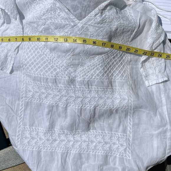 Violeta by Mango Women’s size XL summer top, white with embroidery - Picture 9 of 11